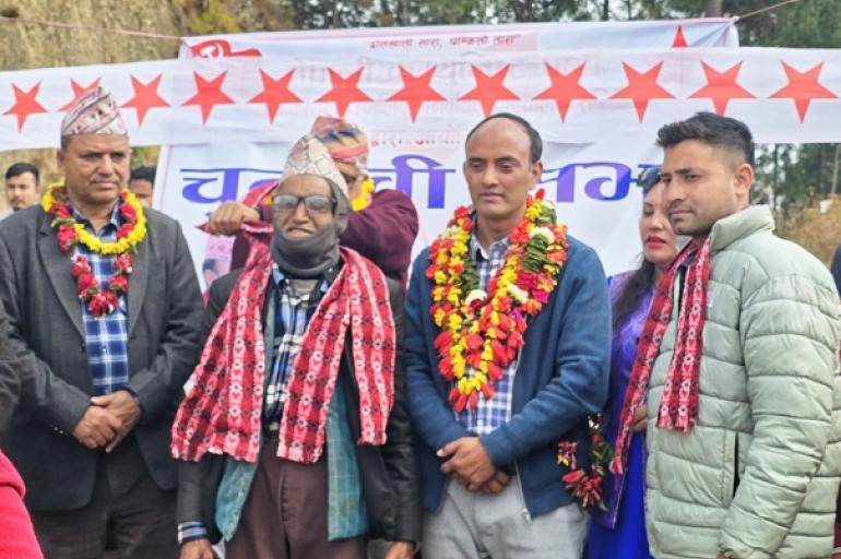 तामाकोशीमा नेपाली कम्युनिस्ट पार्टी (नेकपा)को चुनावी सभा, दर्जनौँ नेता तथा कार्यकर्ता पार्टी प्रवेश